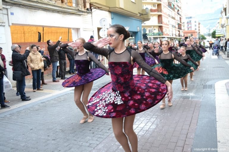 Visita de Papá Noel a Dénia - Bailarinas