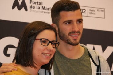 Gayà en Portal de la Marina – Chica con Gayà