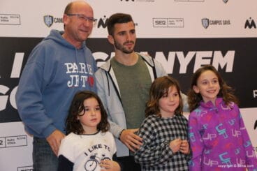 Gayà en Portal de la Marina – Gayà con unos seguidores