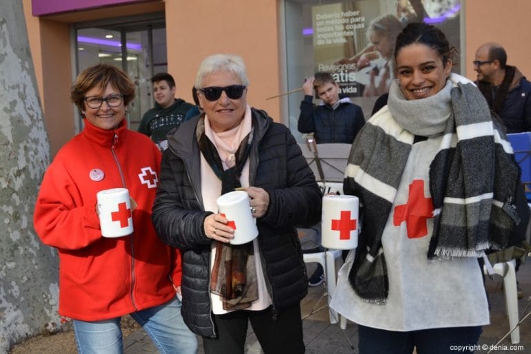 Día de la Banderita Dénia 2017 - Voluntarias de Matria