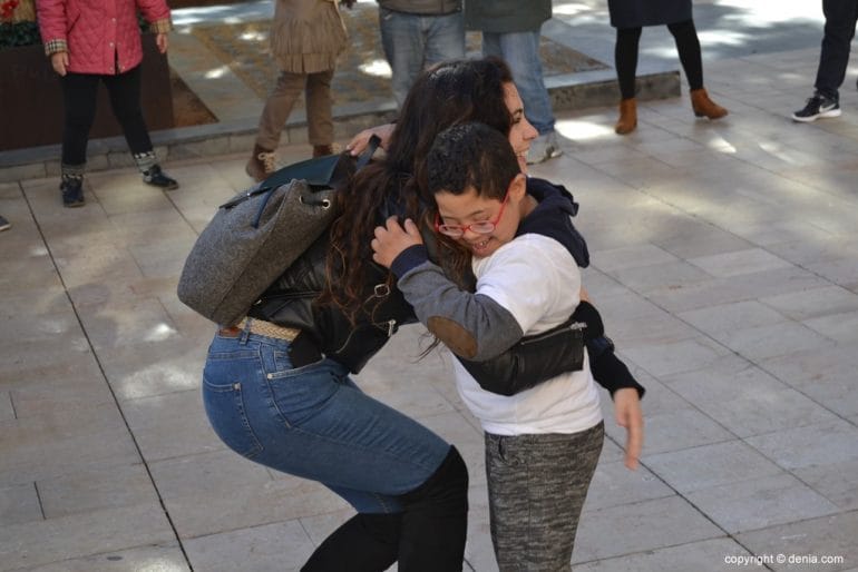 Día de la Diversidad Funcional Dénia - Abrazo