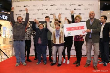 Gayà en Portal de la Marina – Entrega del cheque