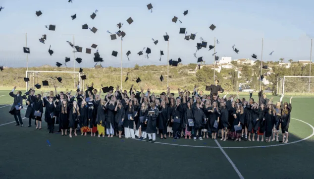 Bild: Feier zum Ende einer Phase und zum Beginn neuer Herausforderungen an der Lady Elizabeth School