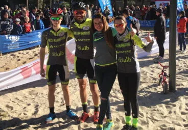 Ciclistas de la UC Montgó-ULB