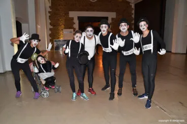 Disfrazados de mimos