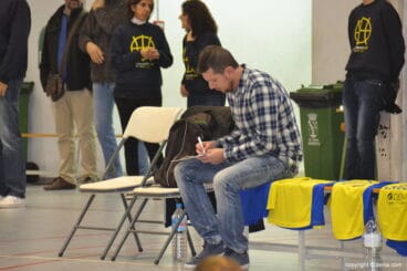 Ferrán García con su pizarra