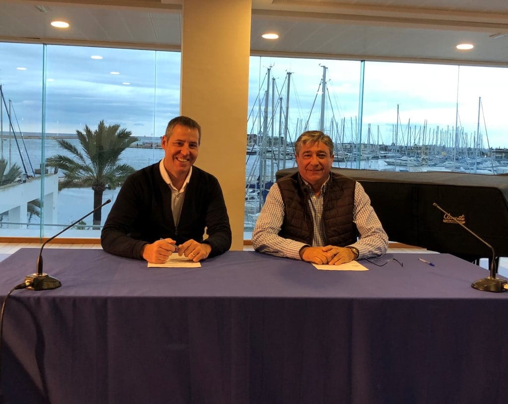 firma del convenio entre el nautico y el conservatorio de denia