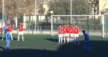 Golpe franco sacado por la UD Alginet