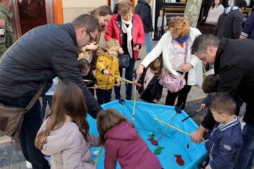 Juegos populares en la XX Feria del Juguete Antiguo de Dénia