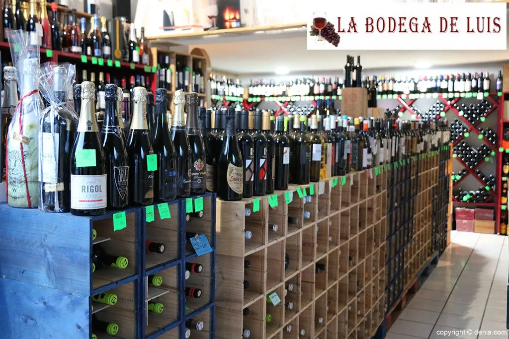 10 días de ideas para regalar esta Navidad en Dénia.com – <em> Día 10 </em> 3 la bodega de luis escaparate navidad 1