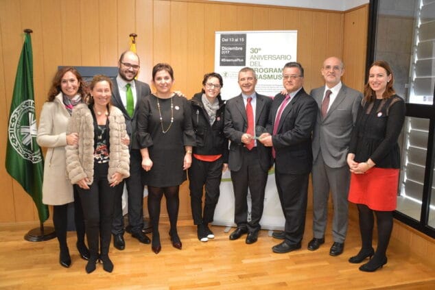 la universidad catolica de valencia premia al departamento de salud de denia