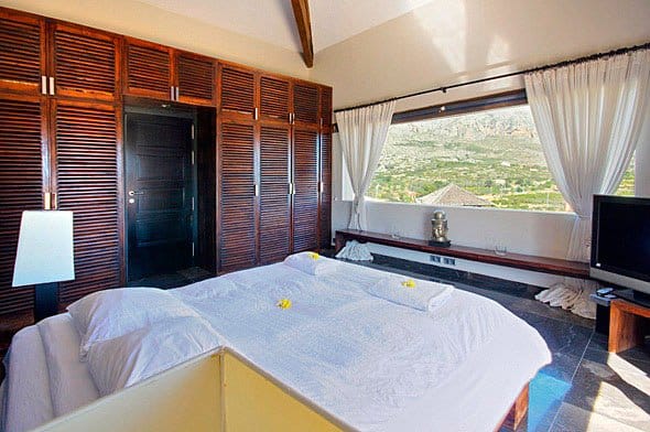 maravillosas vistas desde el dormitorio aguila rent a villa