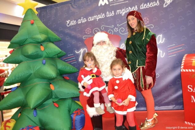 nenas con papa noel