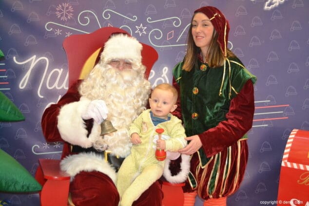papa noel en el centro comercial portal de la marina