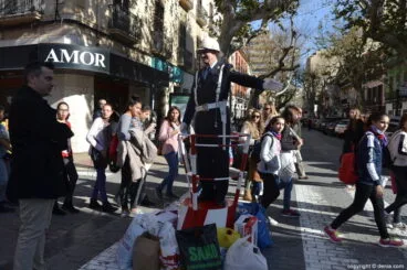 Pepé Torró volvió a dirigir el tráfico en Dénia