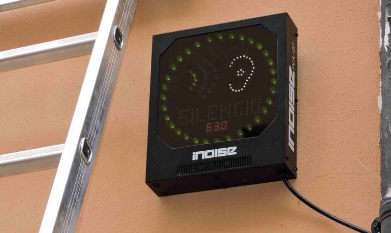 Semáforo acústico en la calle Loreto