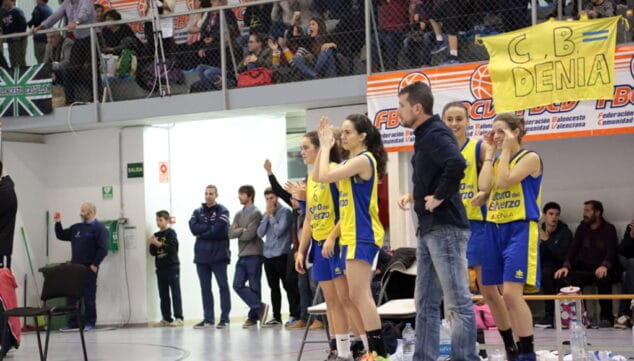 tension en el banquillo dianense