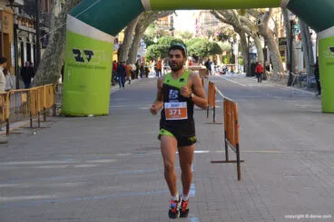 Toni Soler entrando en meta