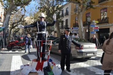 Torronet y Sevillano dirigiendo el tráfico