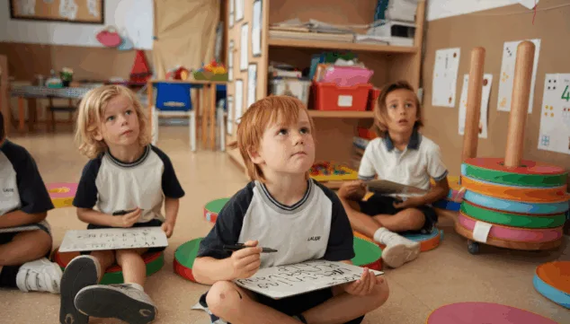 Eine Schule in Benitachell, in der Vertrauen gefördert wird