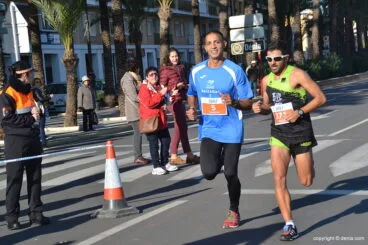 Youssef Ahatach juntoo a Toni Soler en el puerto