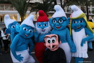 Cabalgata Reyes Magos Dénia 2018 – Pitufos y Gargamel