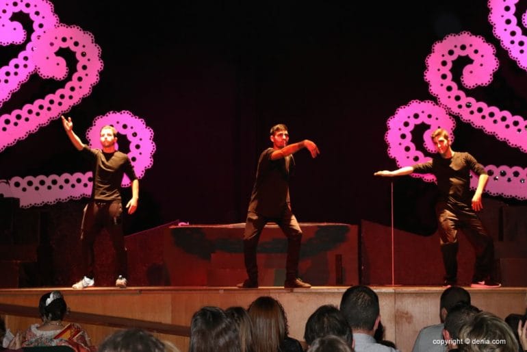 Presentación Campaments 2018 - Baile