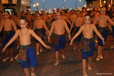 Cabalgata Reyes Magos Dénia 2018 – Ballet de Cuqui Ivars