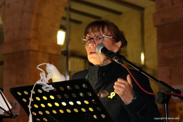 07 concentracion por los presos catalanes en denia dolors aleixandre