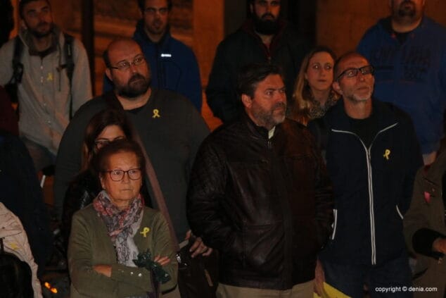 09 concentracion por los presos catalanes en denia miembros de compromis denia