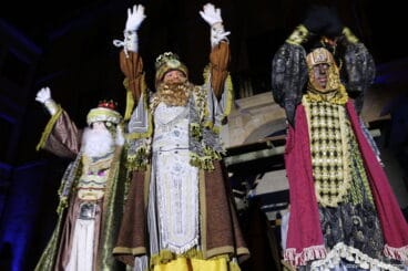 Cabalgata Reyes Magos Dénia 2018 – Los reyes en el Ayuntamiento