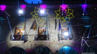 Cabalgata Reyes Magos Dénia 2018 – Los Reyes desde el balcón del Ayuntamiento