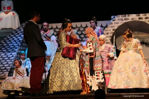 15 presentacion infantil campaments 2018 imposicion de banda