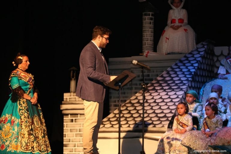 Presentación infantil Campaments 2018 - Carlos Ballester