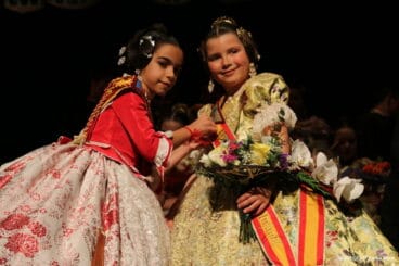 Presentación infantil falla Centro 2018 – Carla y María