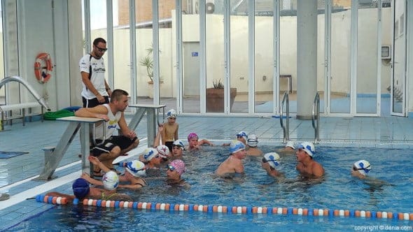 alumnos club natacio denia 590x332