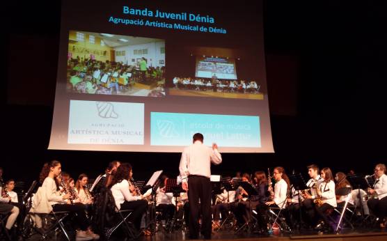 banda juvenil de dennia