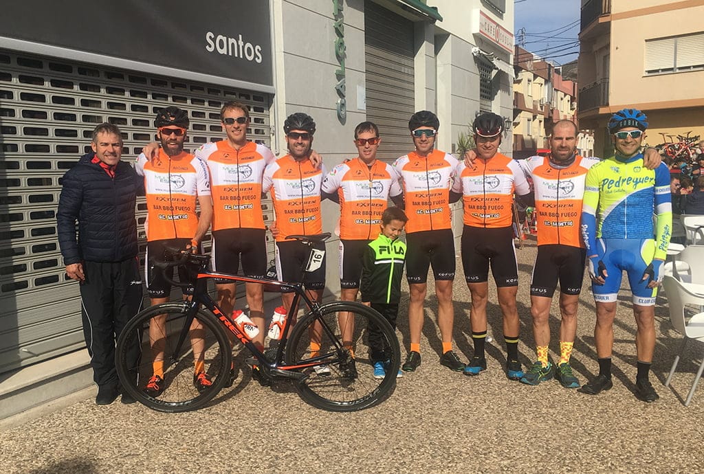 ciclistas del equipo multiesport ucmontgo