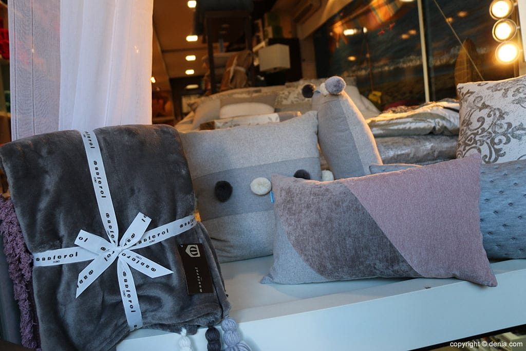 coixins i mantes marcial montenegre