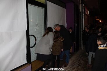 Destapan el escaparate de la falla Oeste