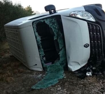 furgoneta accidentada en la ap7
