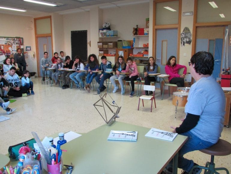 La escritora Fraçoise Crespo con los alumnos