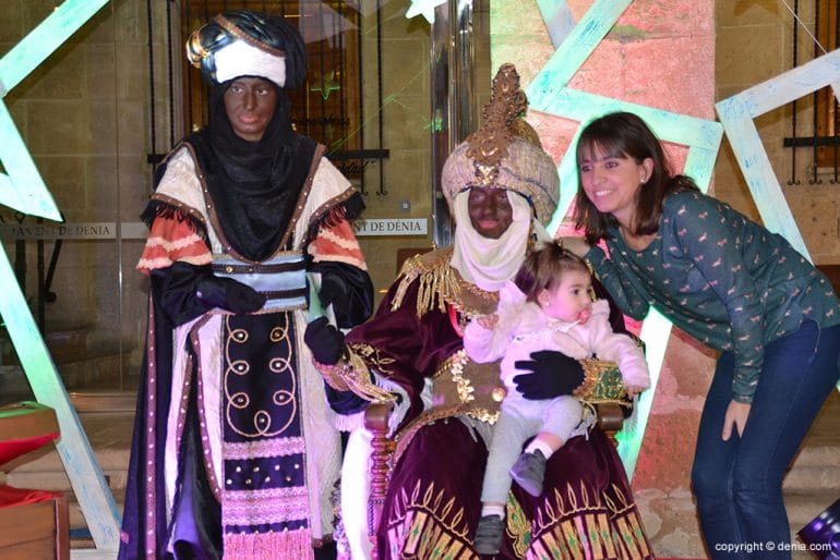Madre e hija con el visir real