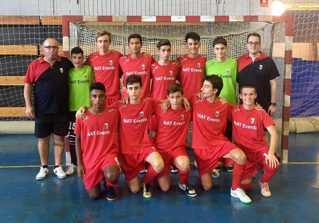 raul gil con sus chicos del equipo cadete