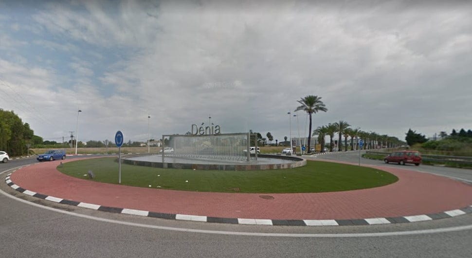 rotonda de entrada a denia
