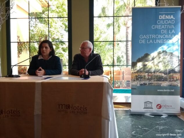01 entrega distintivo sicted en denia 2018 raquel huete y vicent grimalt