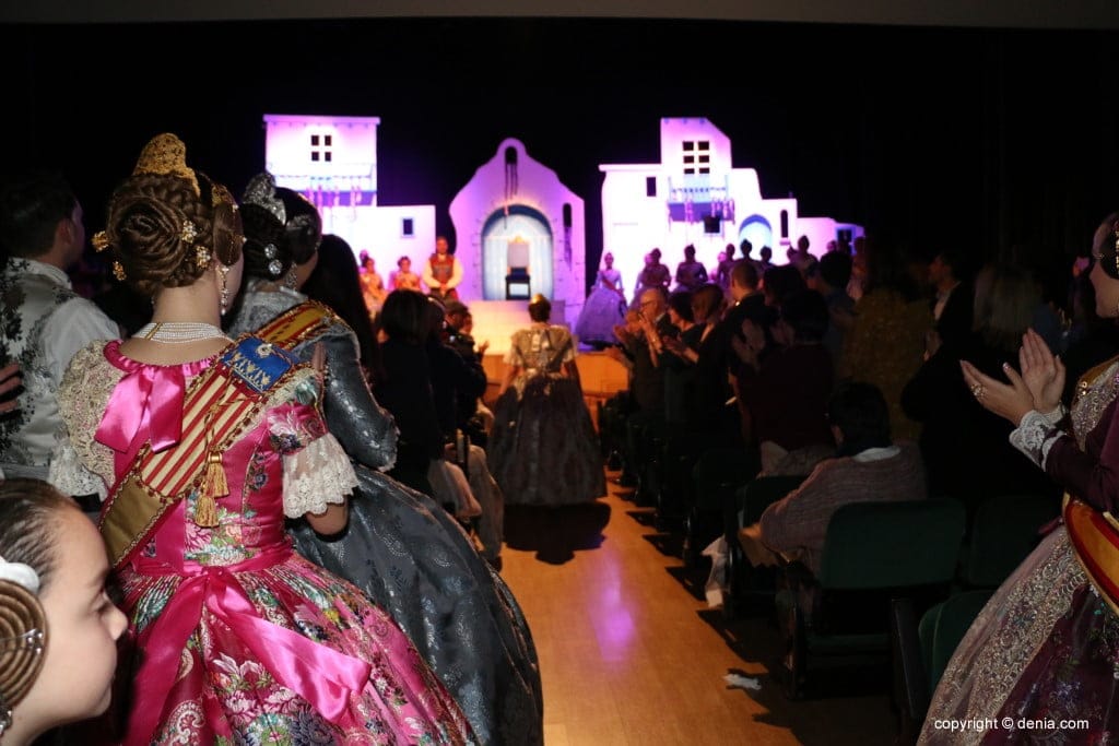 Rosa Pastor es proclamada como la "Dancing Queen" de la Falla Oeste 2 06 presentacion oeste 2018 salida de rosa pastor