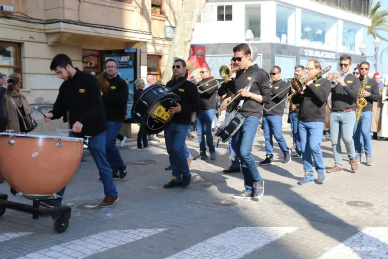 Entraeta informal Mig Any 2018 Dénia - Cachorras Band