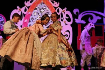 Presentación infantil falla Oeste 2018 – Carla y Celia