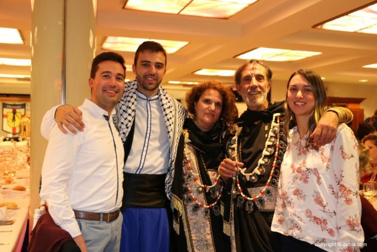 Cena Mig Any Dénia 2018 - Capitán moro y familia